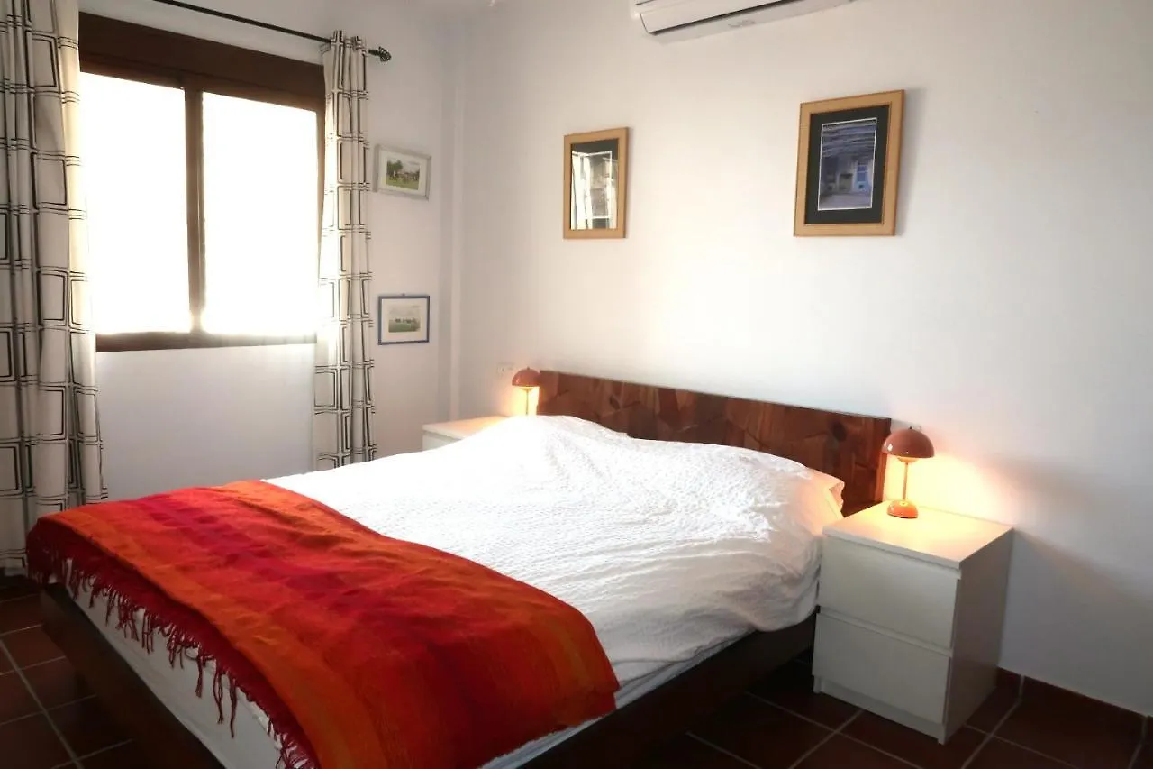 Villa Los Naranjos Sayalonga 0*,  إسبانيا