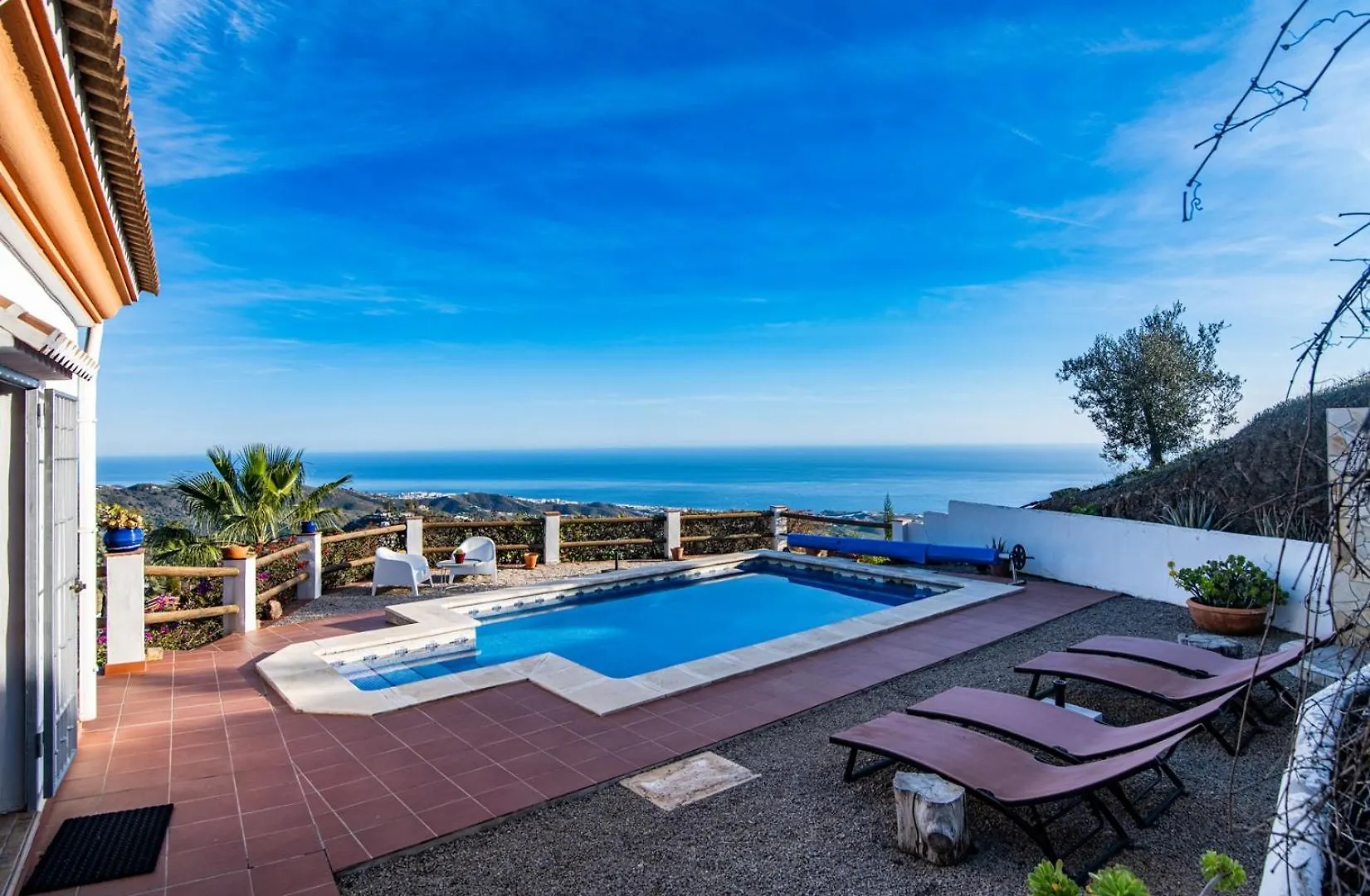 Villa Los Naranjos Sayalonga 0*,